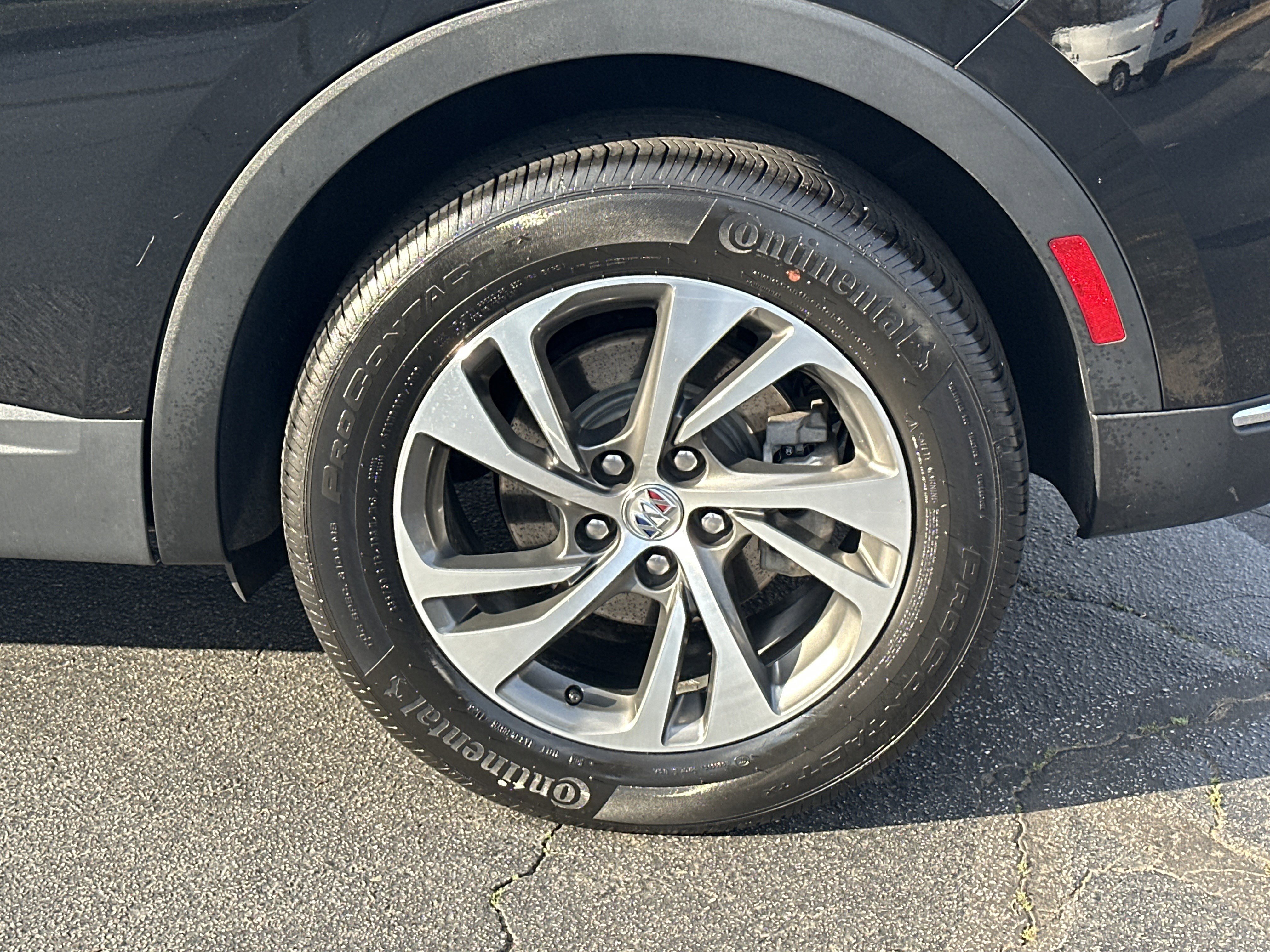 Certified 2022 Buick Envision Essence w/ Safety Package image 20