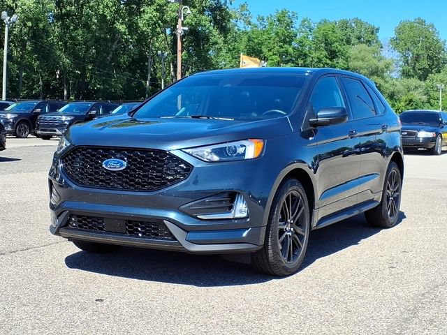 Certified 2024 Ford Edge ST-Line AWD/4WD image 3
