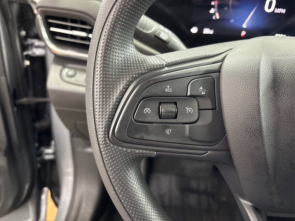 Used 2024 Buick Envista Preferred image 32