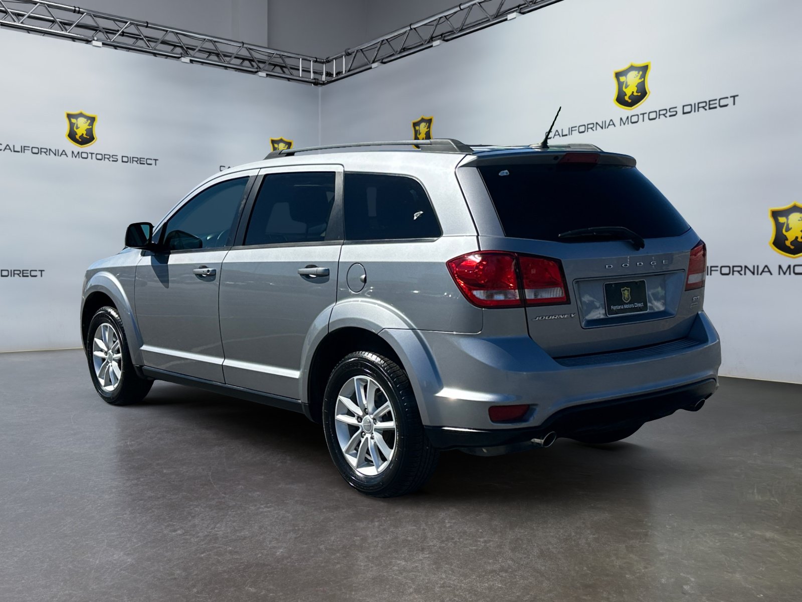 Used 2017 Dodge Journey SXT w/ Comfort/Convenience Group FWD image 3