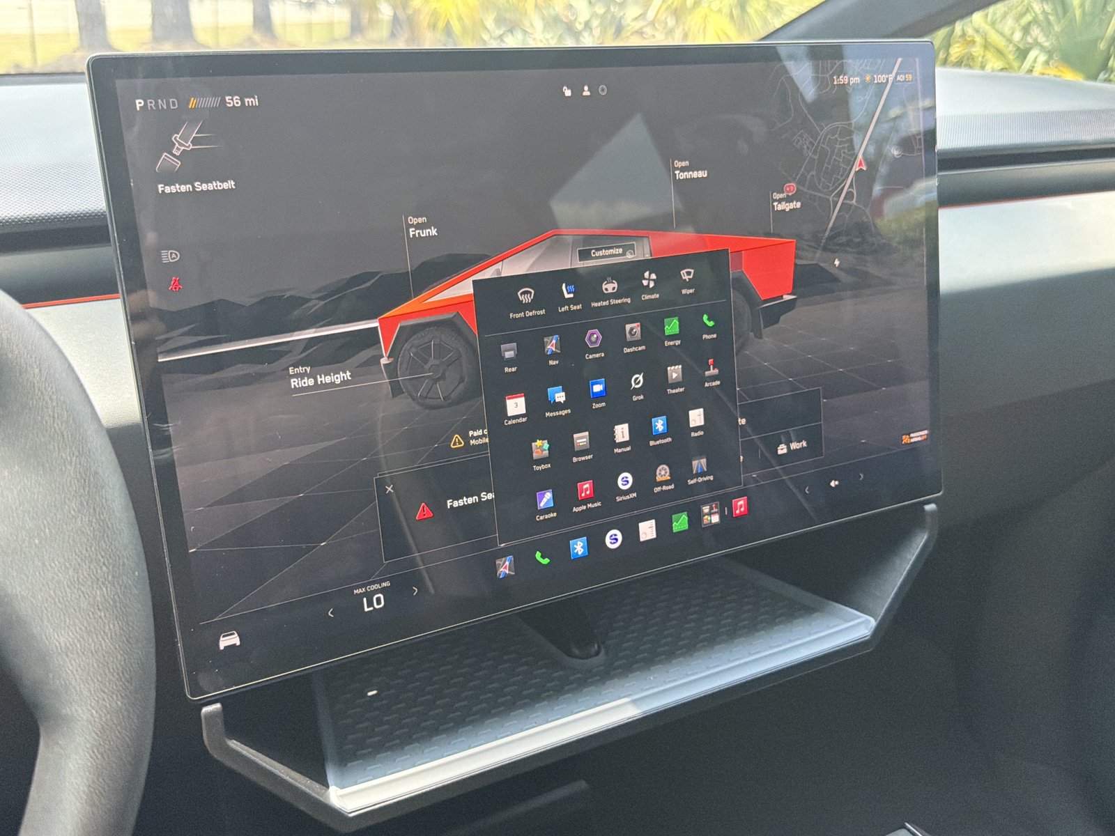 Used 2025 Tesla Cybertruck AWD Crew Cab image 39