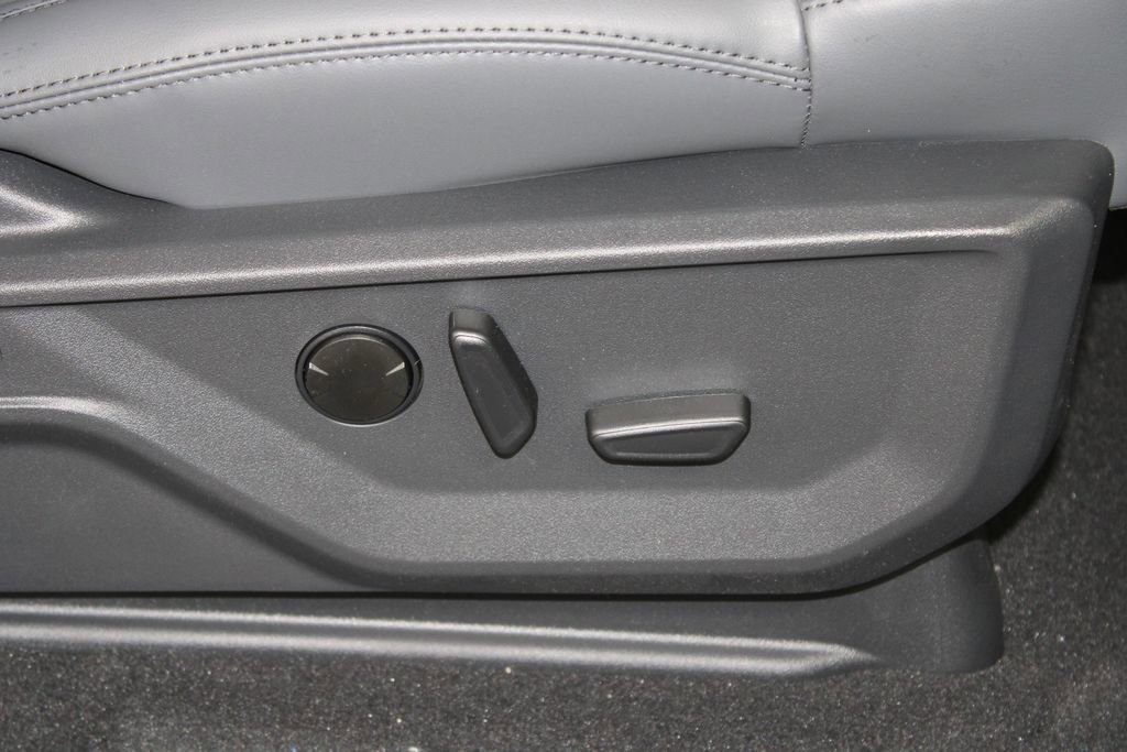 New 2026 Ford Expedition Active image 28