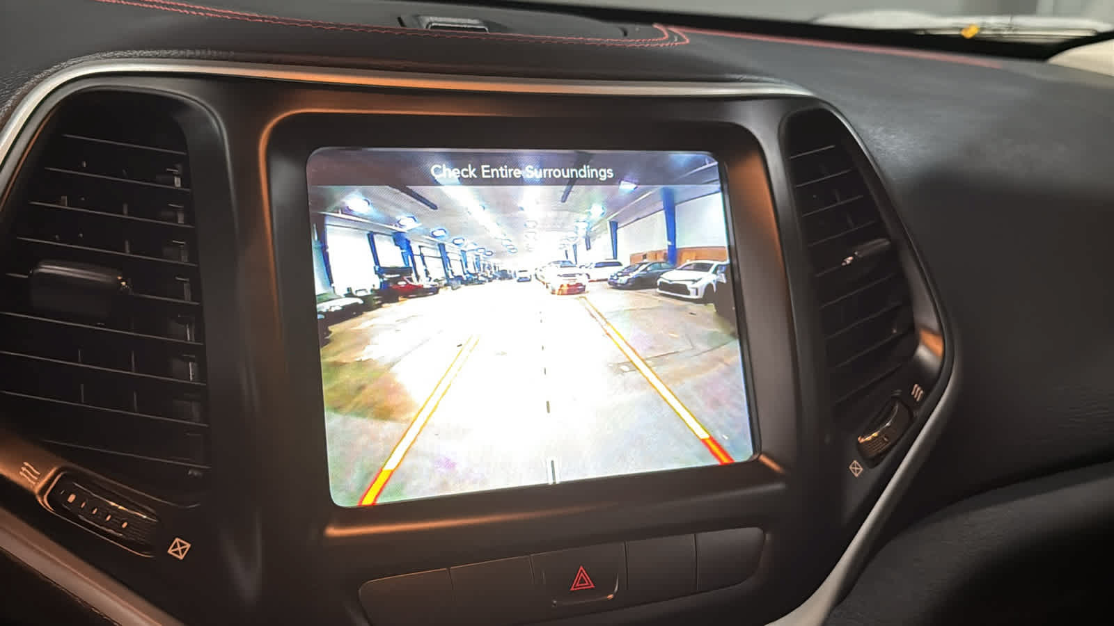 Used 2015 Jeep Cherokee Trailhawk w/ Leather Interior Group AWD/4WD image 14