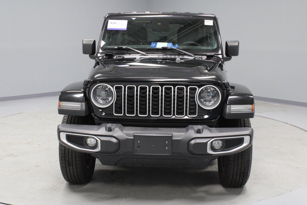 Used 2024 Jeep Wrangler Sahara image 6