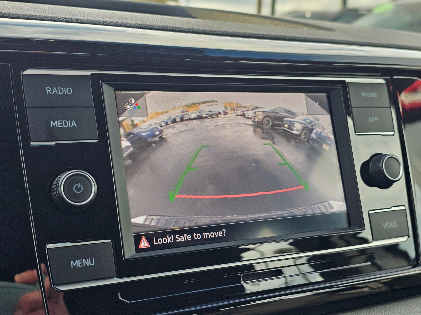 Used 2024 Volkswagen Taos S image 32