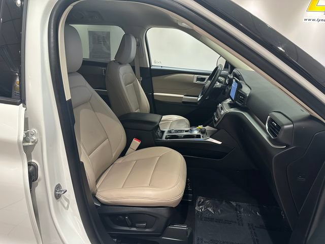 Used 2023 Ford Explorer XLT w/ Equipment Group 202A AWD/4WD image 6