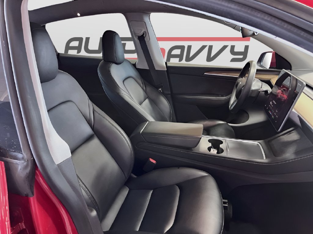 Used 2023 Tesla Model Y Performance AWD/4WD image 28