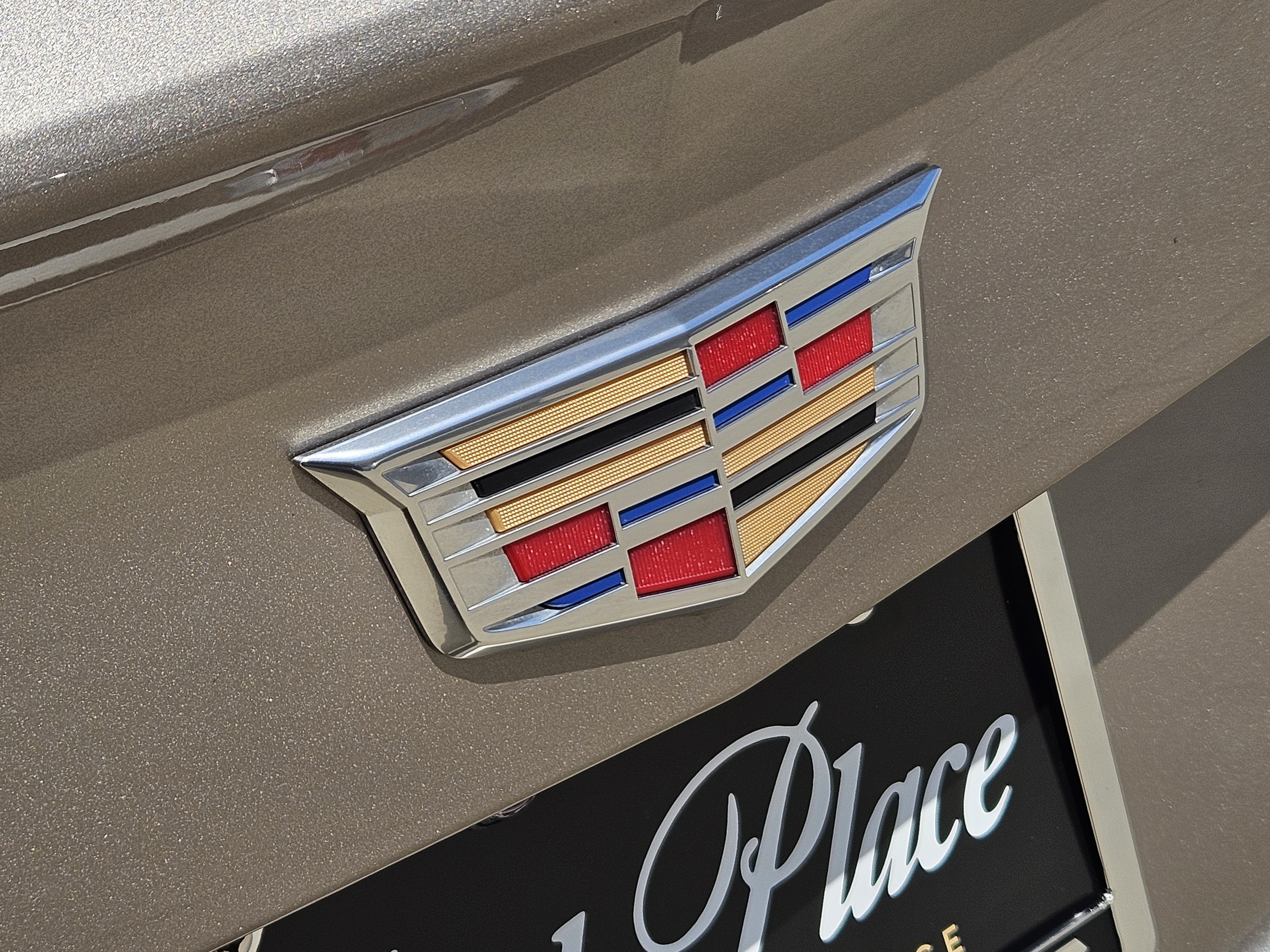 Used 2024 Cadillac XT4 Luxury w/ Cold Weather Package FWD image 29
