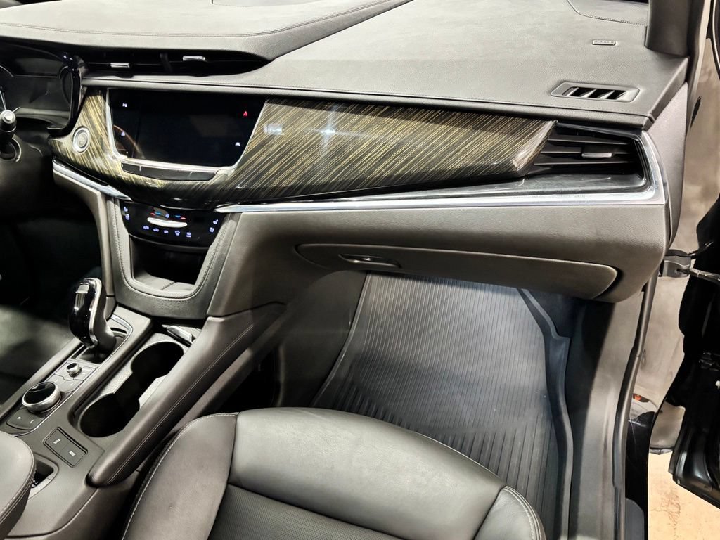 Used 2022 Cadillac XT6 Premium Luxury FWD image 22