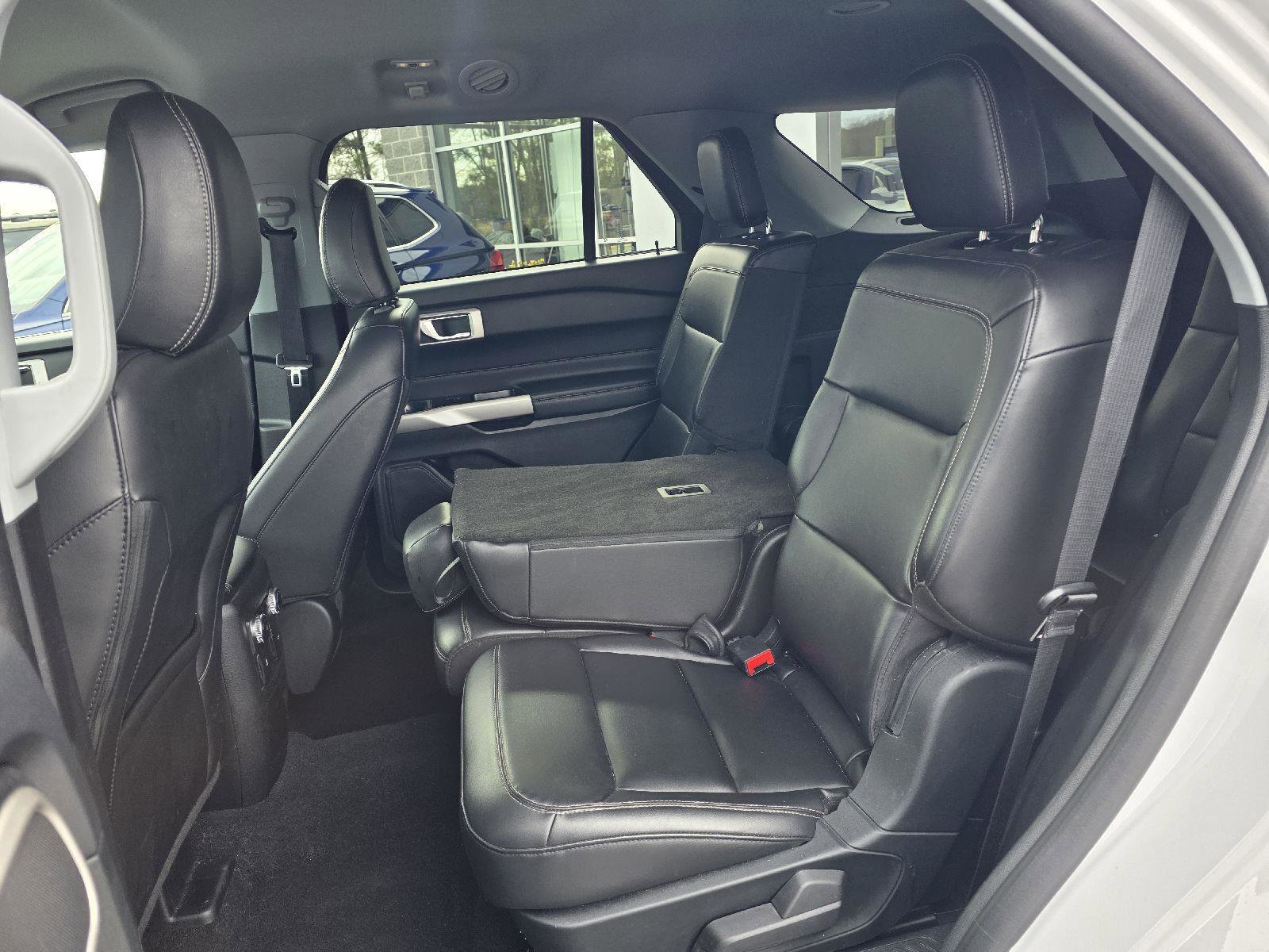 Used 2023 Ford Explorer XLT w/ Equipment Group 202A image 21