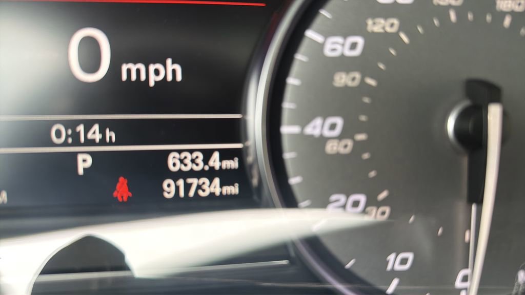 Used 2014 Audi S8 image 36