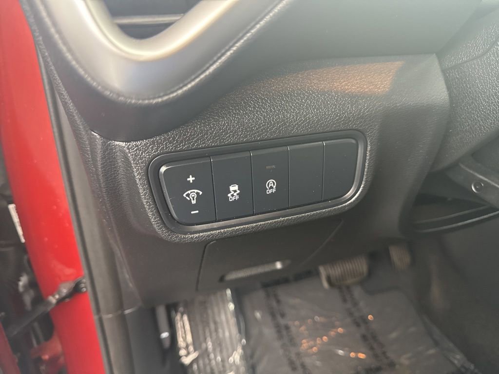 Used 2023 Kia Soul LX w/ LX Technology Package FWD image 26
