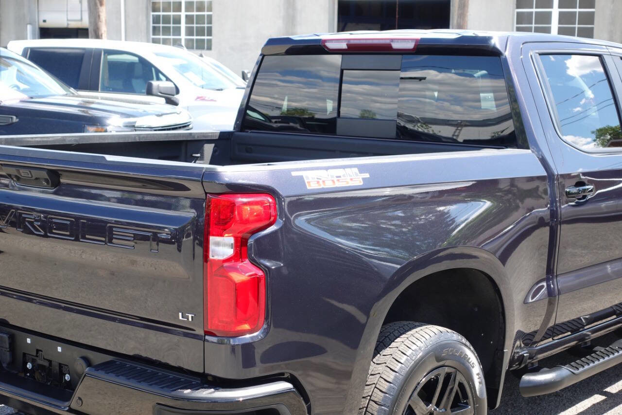 Used 2022 Chevrolet Silverado 1500 LT Trail Boss w/ LT Trail Boss Premium Package AWD/4WD image 14