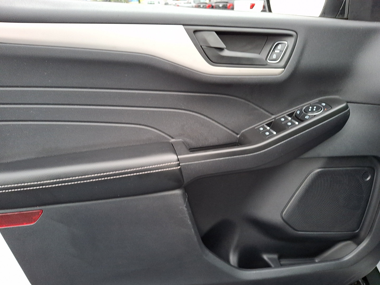 Certified 2022 Ford Escape SE AWD/4WD image 13