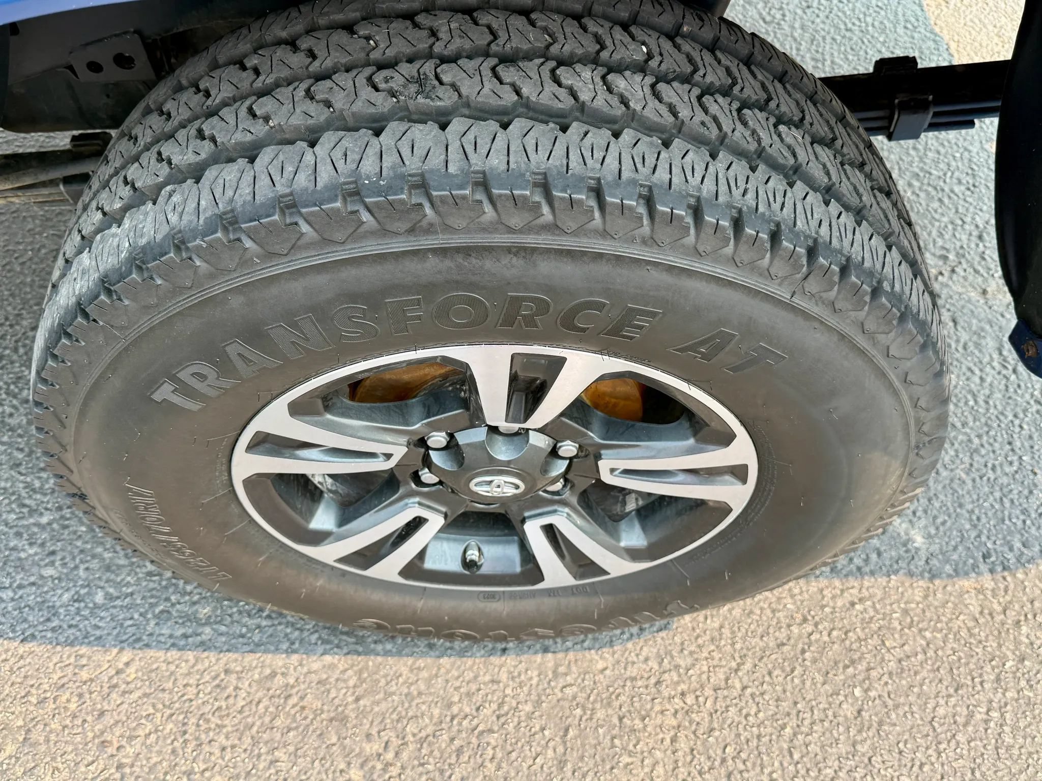 Used 2016 Toyota Tacoma TRD Sport w/ Premium & Technology Package AWD/4WD image 19