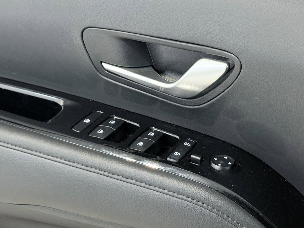 Used 2024 Hyundai Tucson Limited image 37