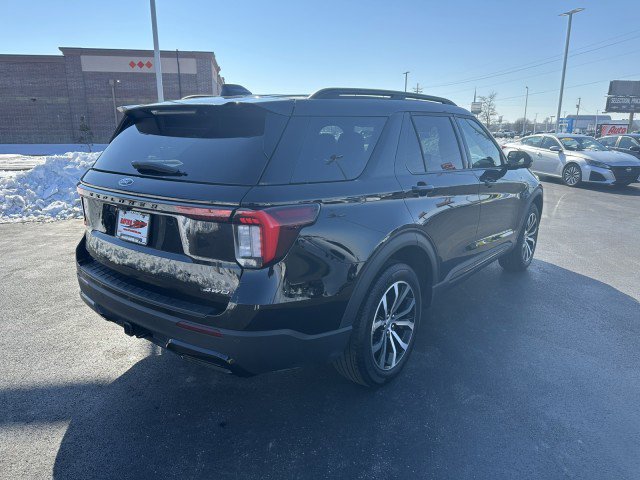 Used 2025 Ford Explorer ST-Line image 11