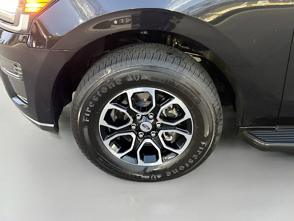 Used 2024 Ford Expedition Max XLT image 26