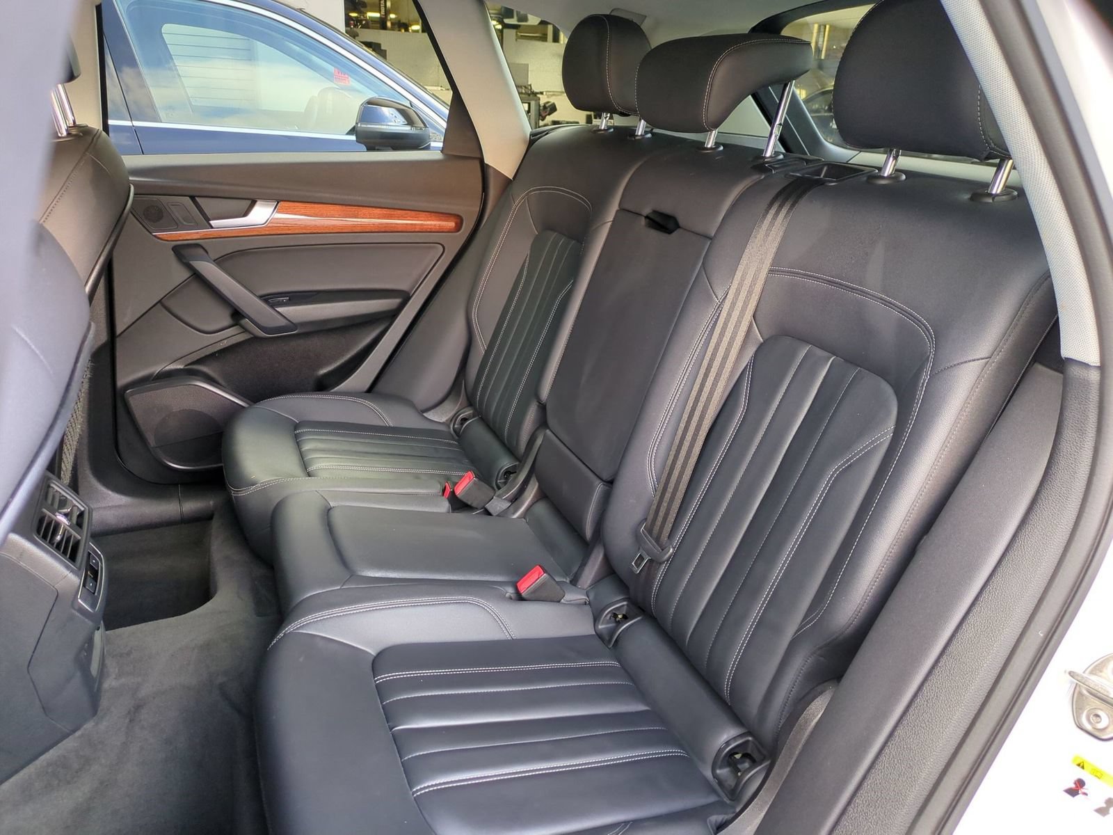 Used 2023 Audi Q5 Premium w/ Convenience Package AWD/4WD image 31