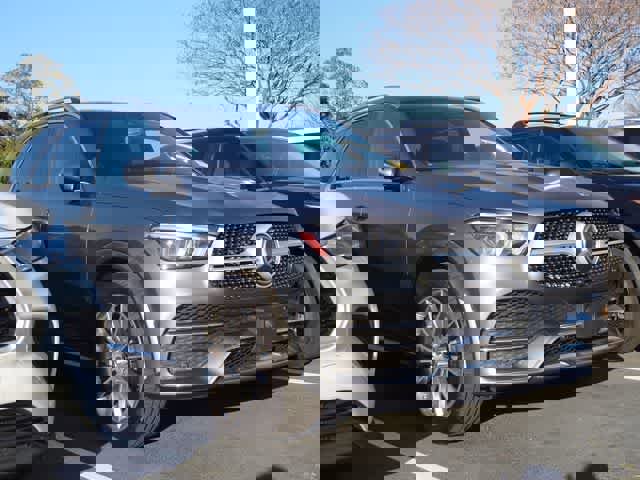 Used 2021 Mercedes-Benz GLE 350 4MATIC image 3