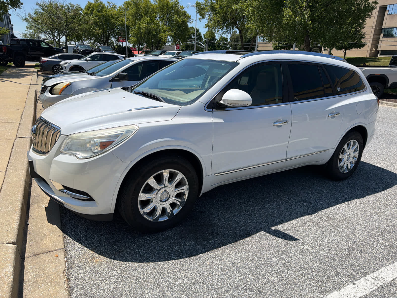 Used 2016 Buick Enclave Leather AWD/4WD image 3