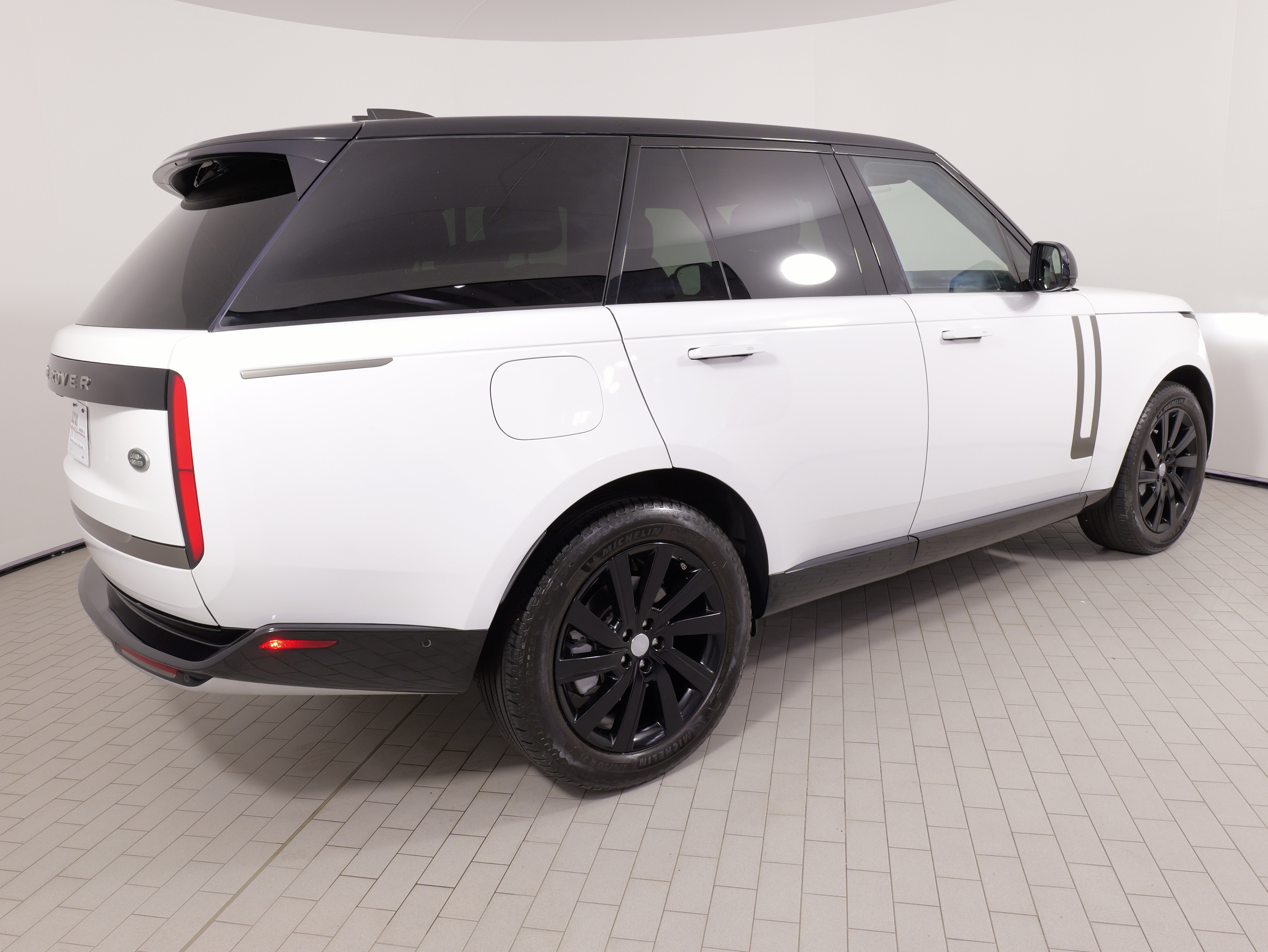 Used 2023 Land Rover Range Rover SE AWD/4WD image 13