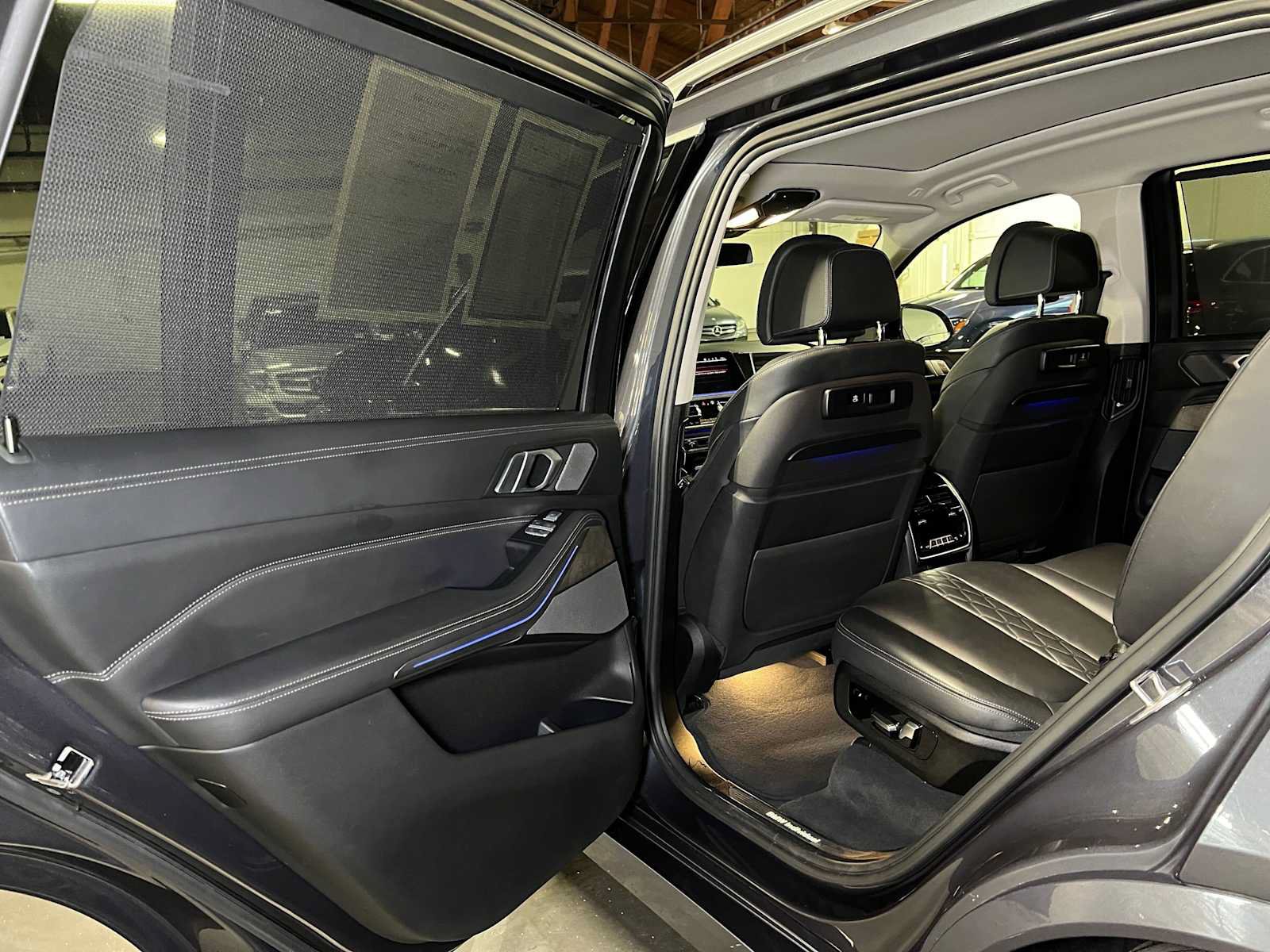 Used 2019 BMW X7 xDrive50i w/ Premium Package AWD/4WD image 21