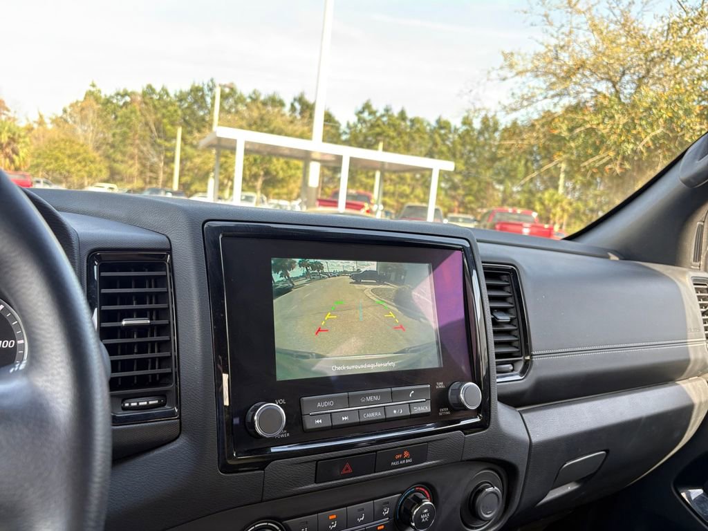 Used 2023 Nissan Frontier SV w/ Midnight Edition Package image 18