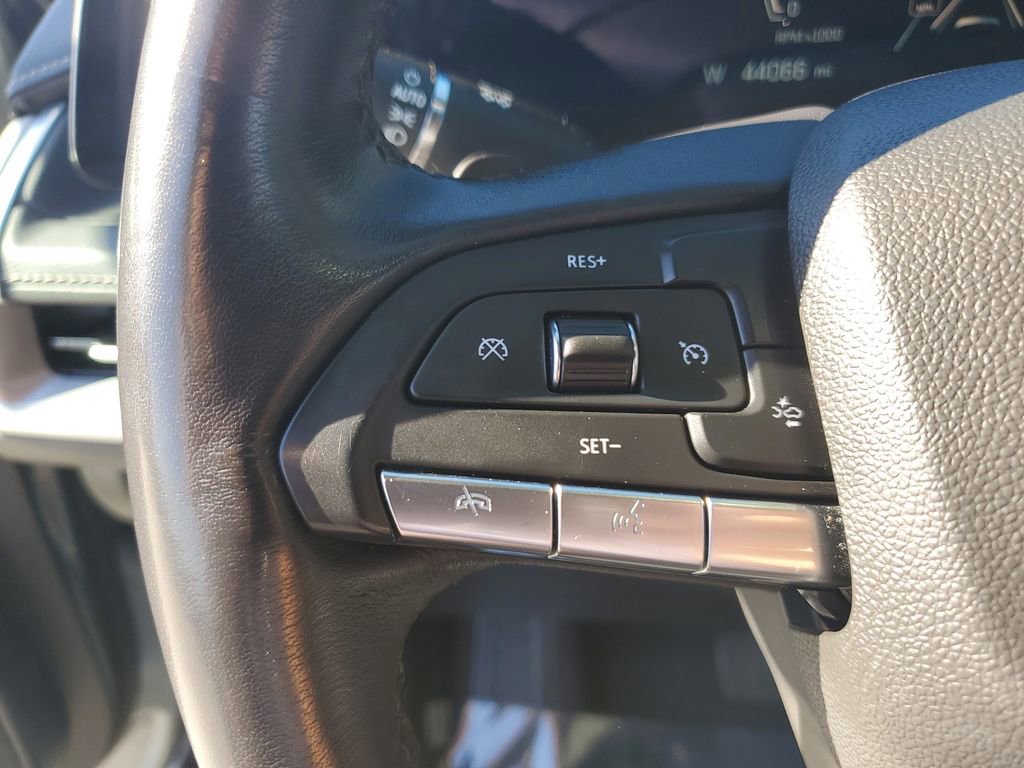 Used 2024 Cadillac XT4 Premium Luxury image 29