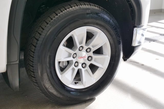 Used 2024 GMC Sierra 1500 SLE image 8