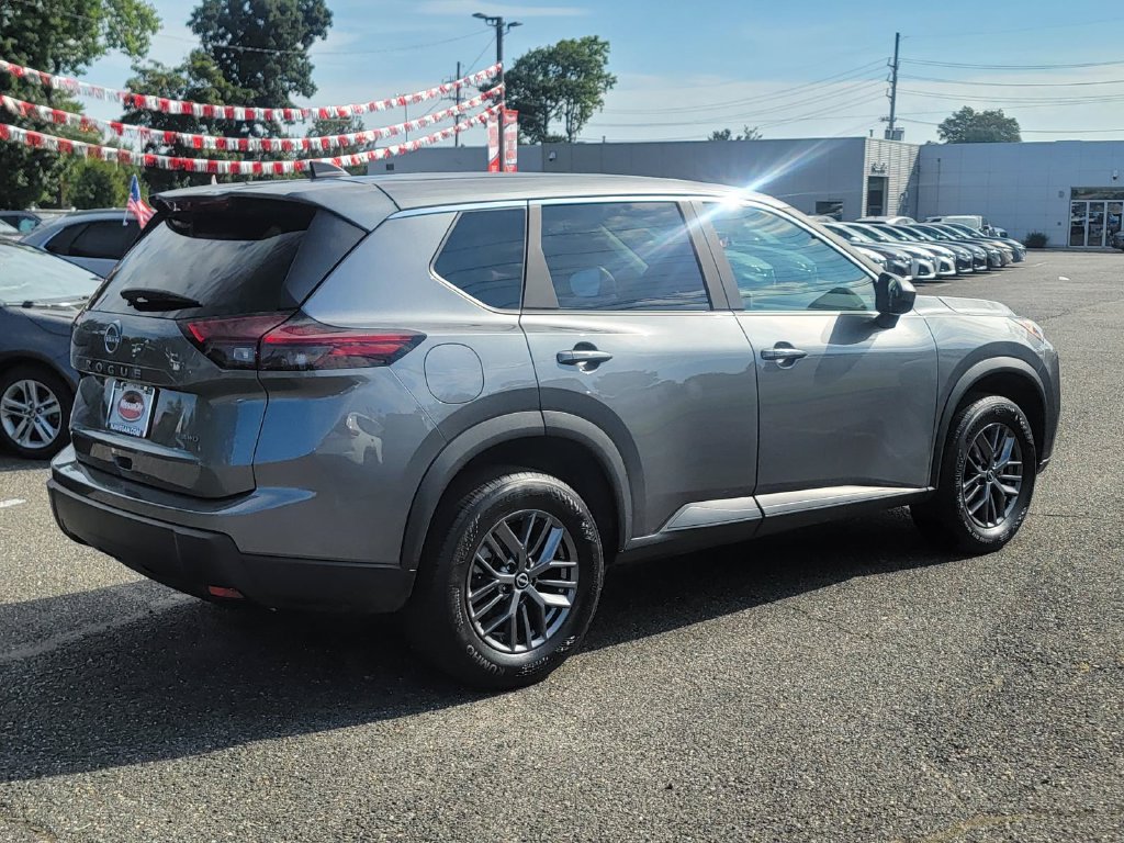 Used 2026 Nissan Rogue SV AWD/4WD image 9