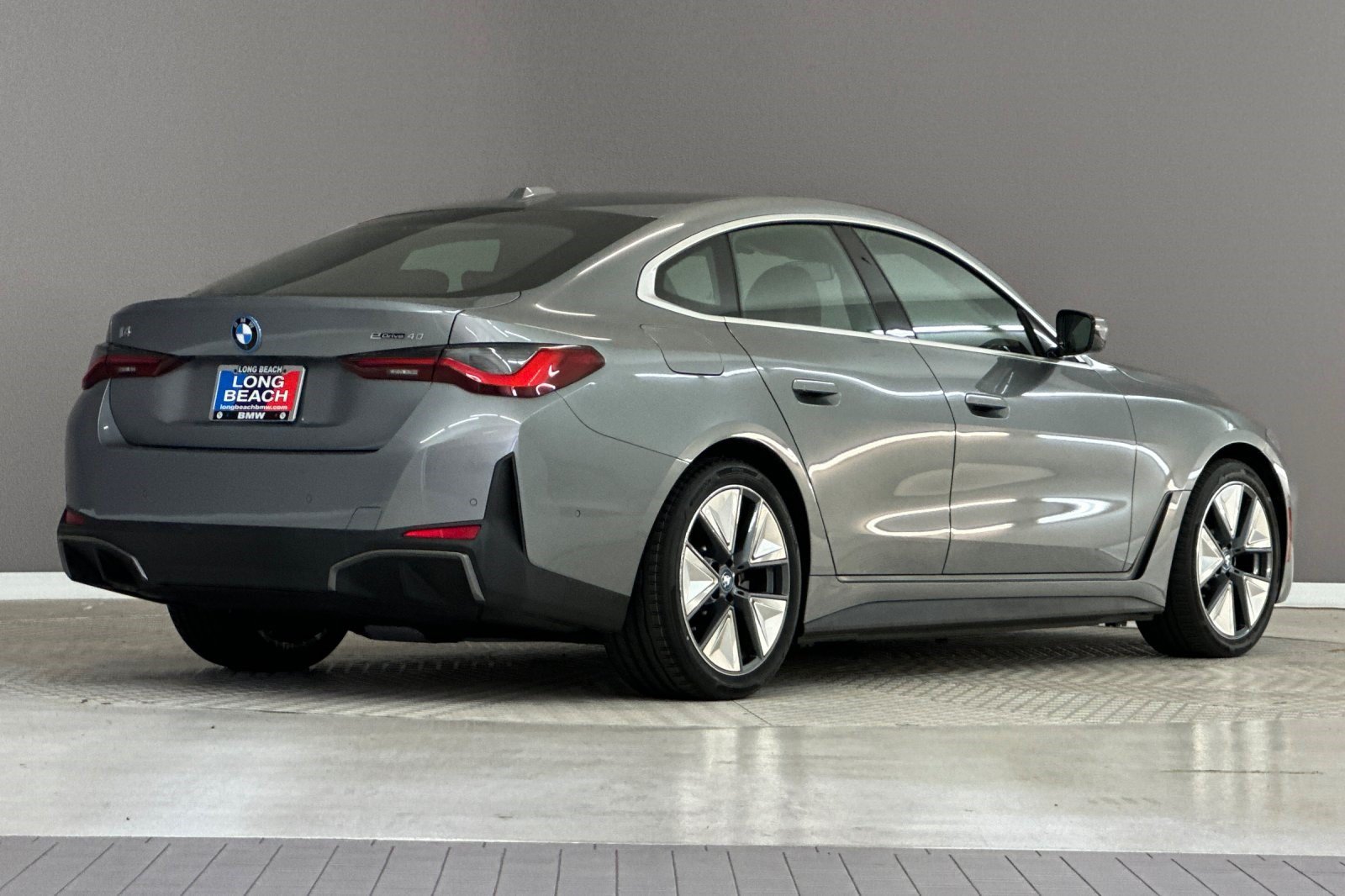 Certified 2024 BMW i4 eDrive40 w/ Premium Package RWD image 8