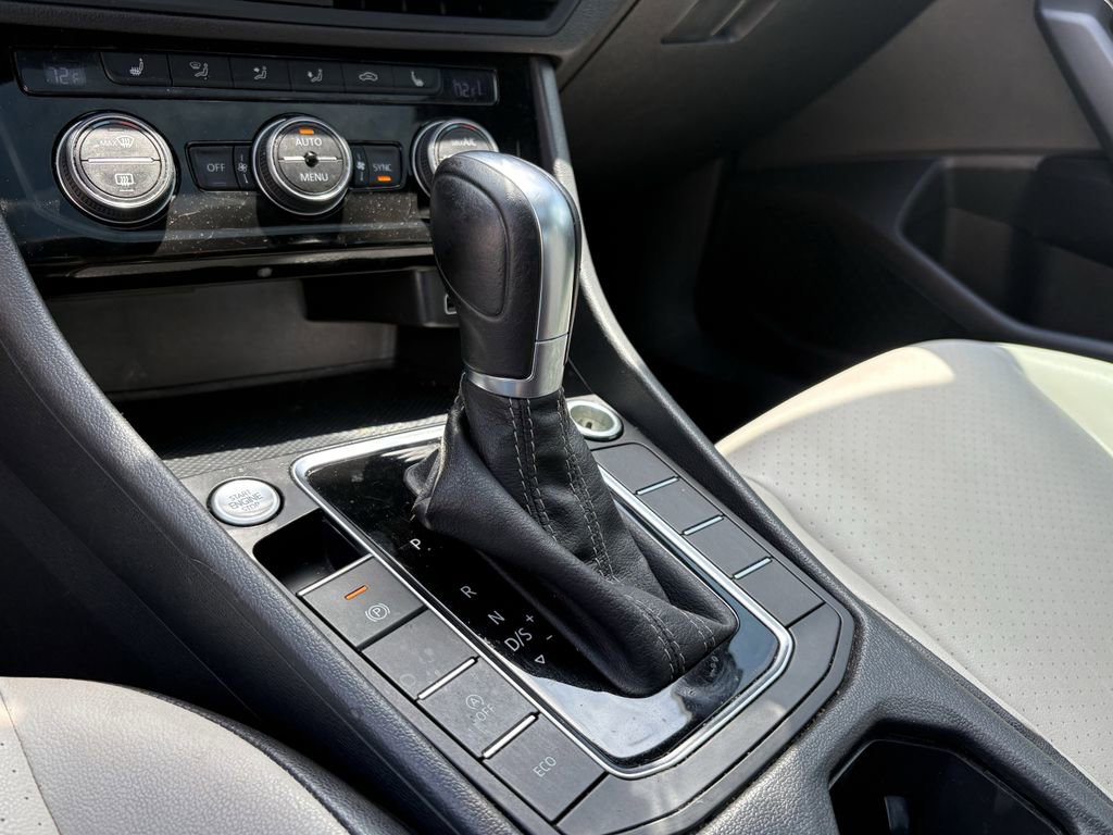 Used 2019 Volkswagen Jetta R-Line FWD image 18
