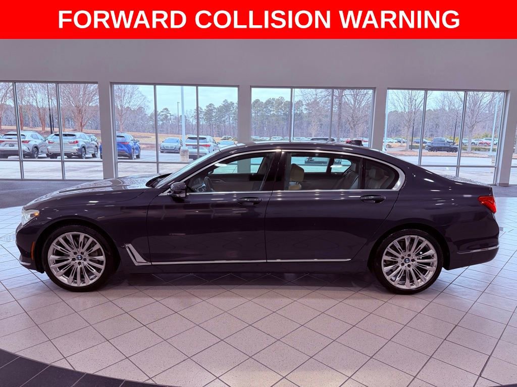 Used 2017 BMW 750i xDrive image 4