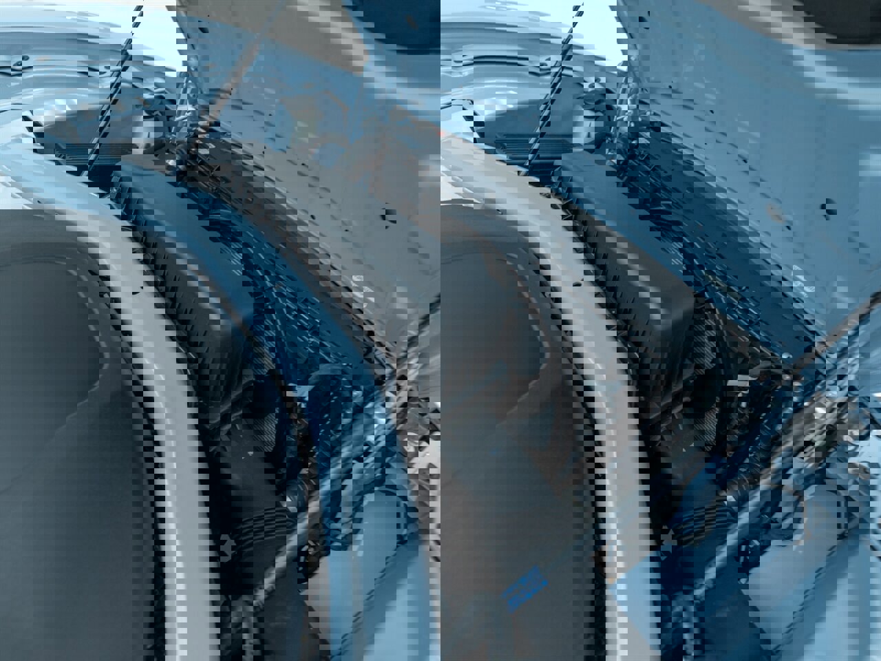 Used 2025 Karma Revero Luxury image 36