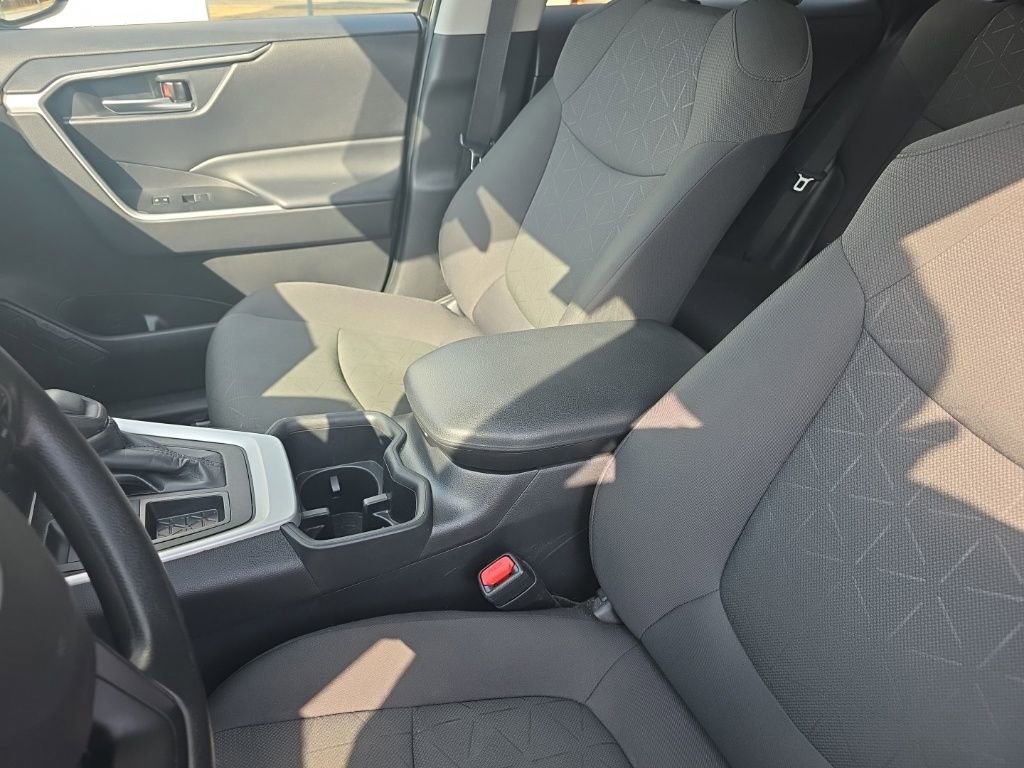 Used 2024 Toyota RAV4 XLE image 21