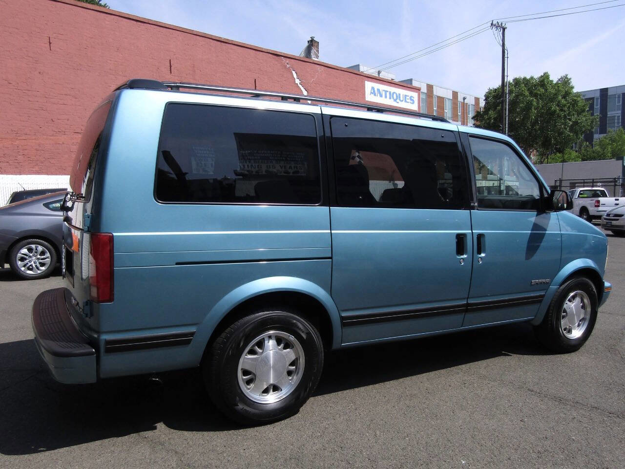 Used 1995 GMC Safari Passenger image 6