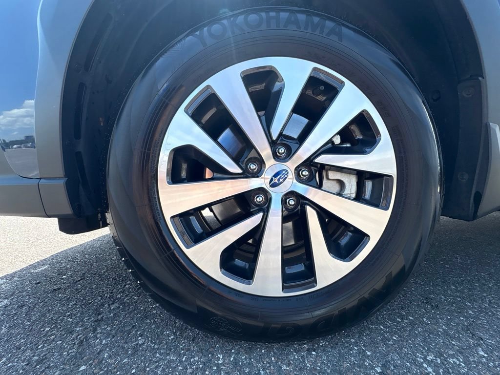 Certified 2025 Subaru Outback Premium AWD/4WD image 10