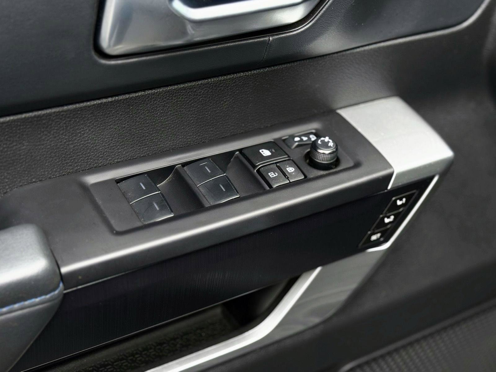 Used 2024 Toyota Tundra Platinum image 11