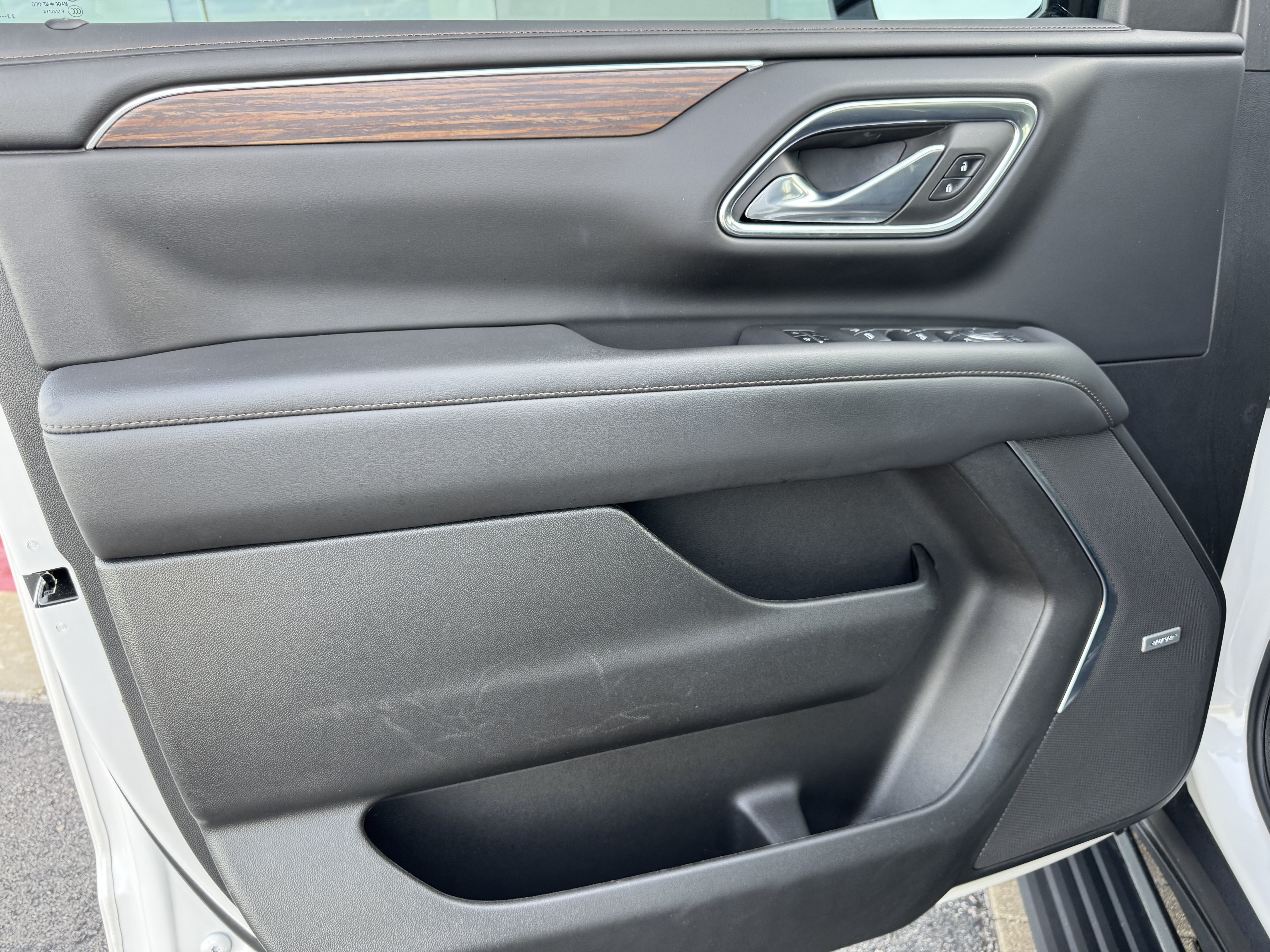 Used 2023 Chevrolet Tahoe High Country AWD/4WD image 10