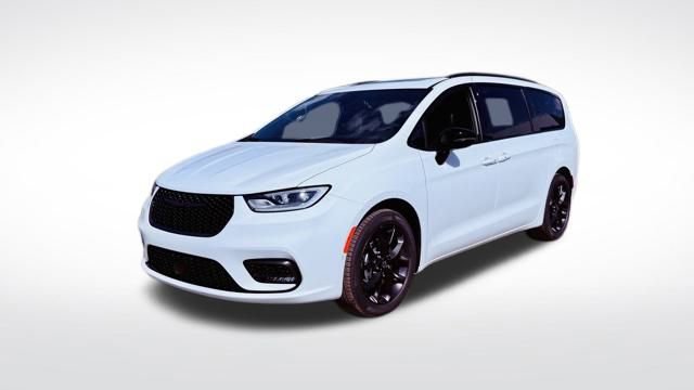 New 2026 Chrysler Pacifica Limited w/ S Appearance Package image 2