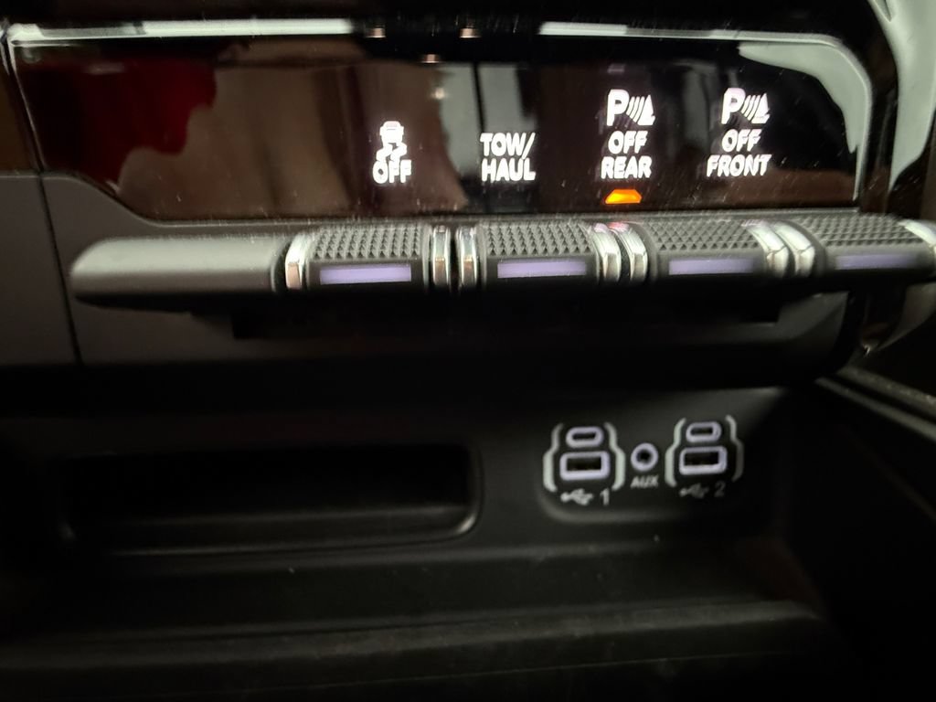 Used 2021 RAM 1500 Limited AWD/4WD image 33