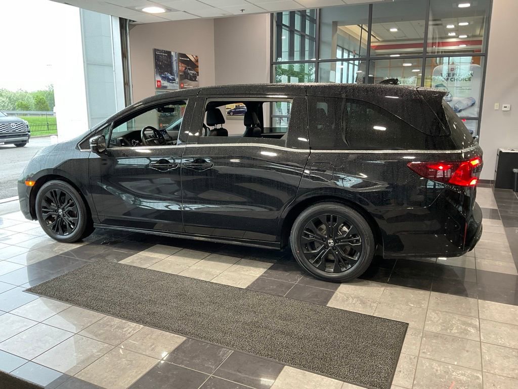 Used 2025 Honda Odyssey Sport-L image 4