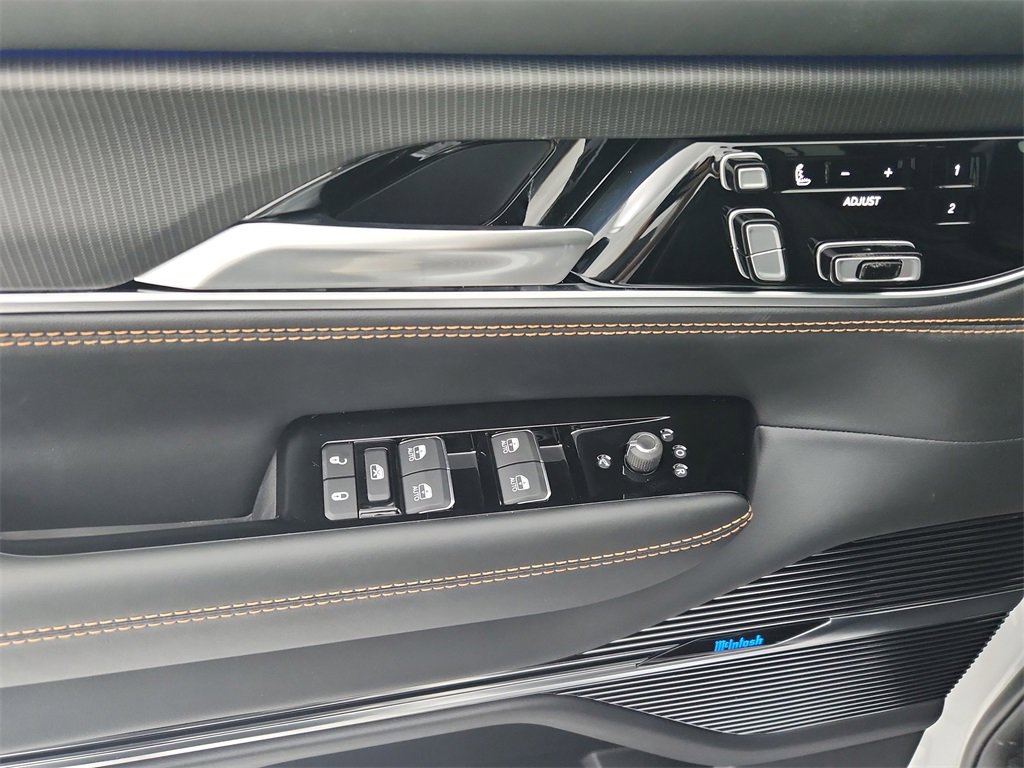 New 2025 Jeep Grand Wagoneer Series III w/ Rear Seat Video Group 1 image 3
