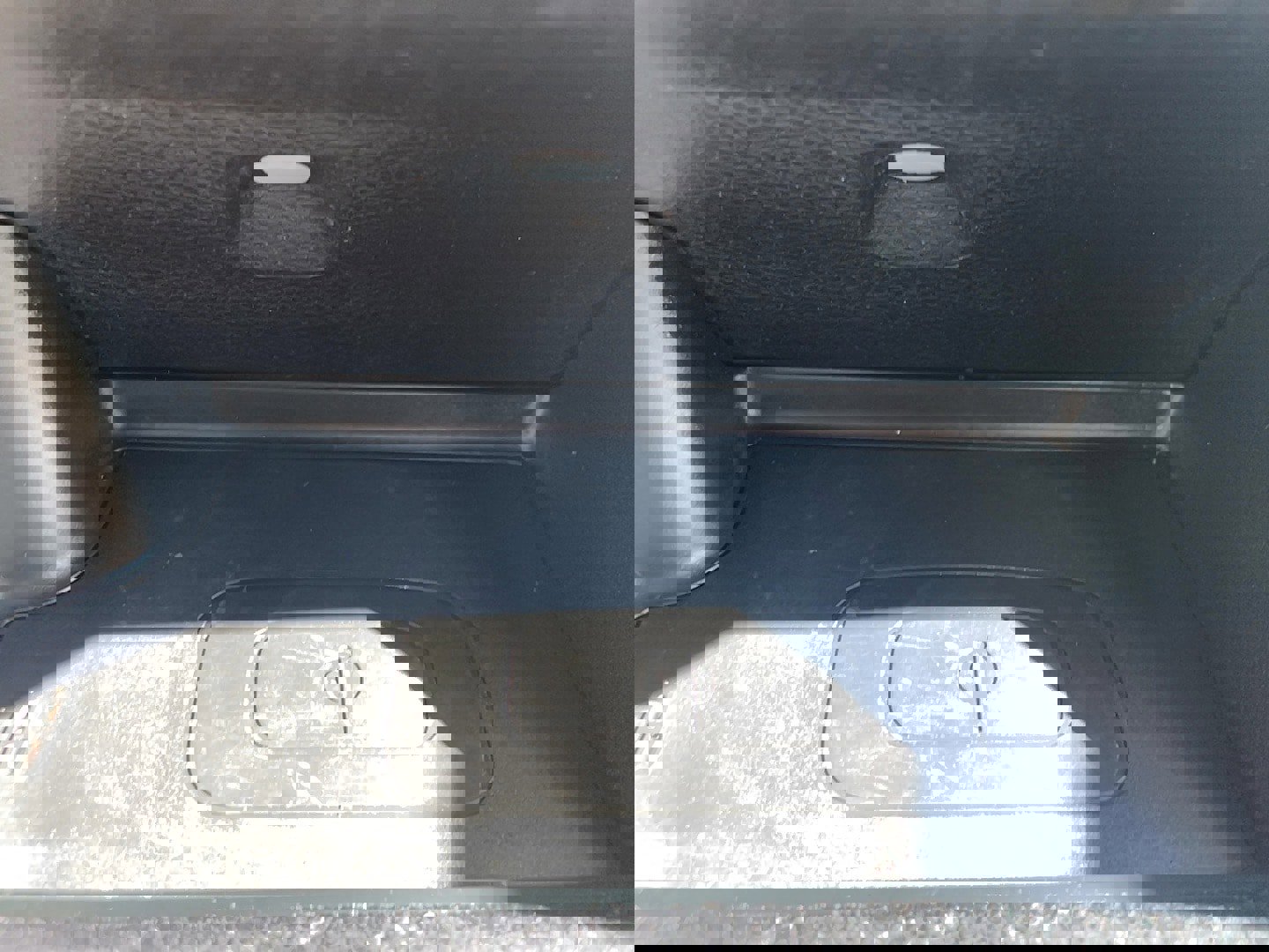 Used 2018 Toyota Tacoma Limited image 25