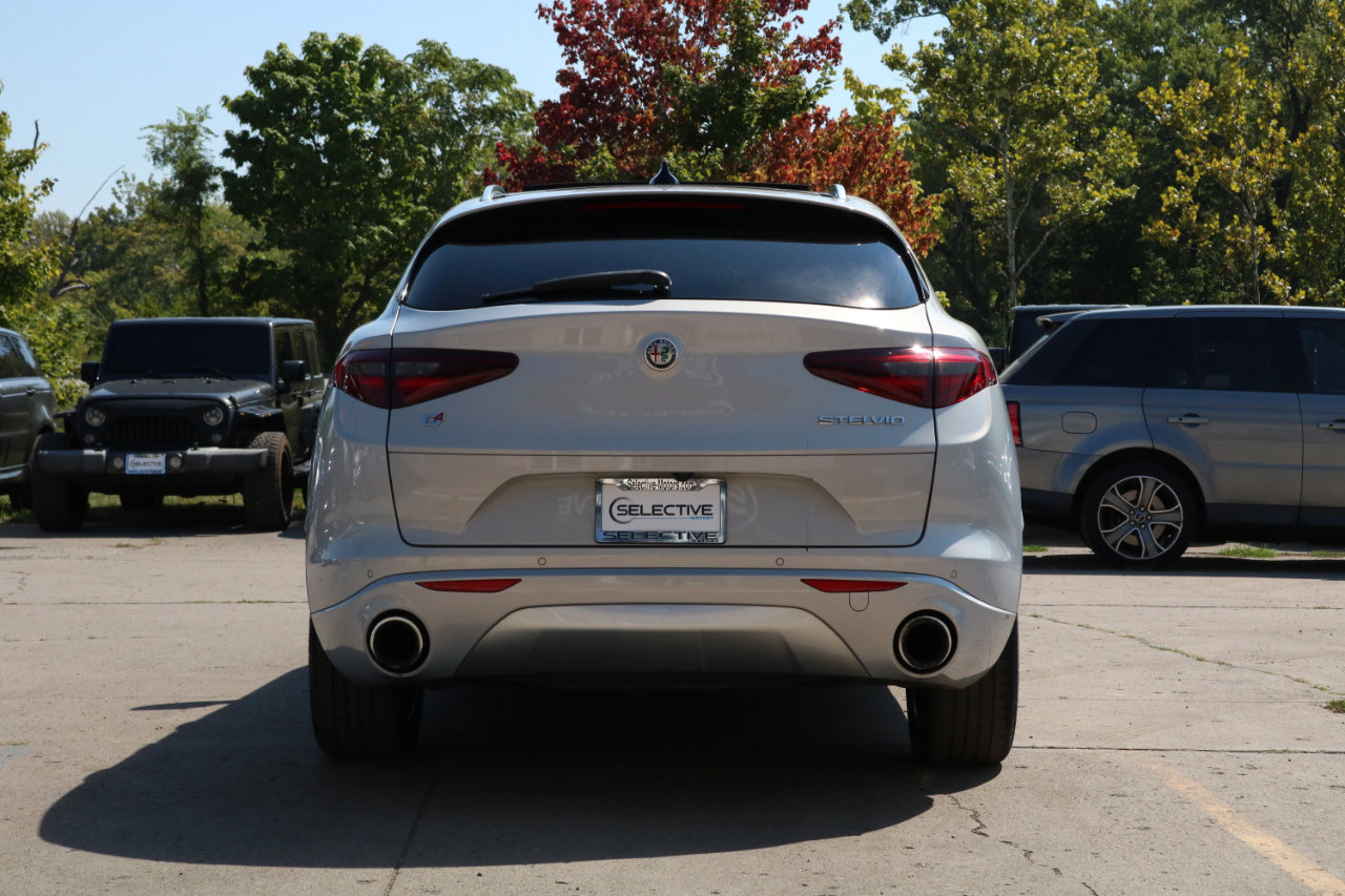 Used 2020 Alfa Romeo Stelvio Ti w/ Active Blind Spot Package image 11