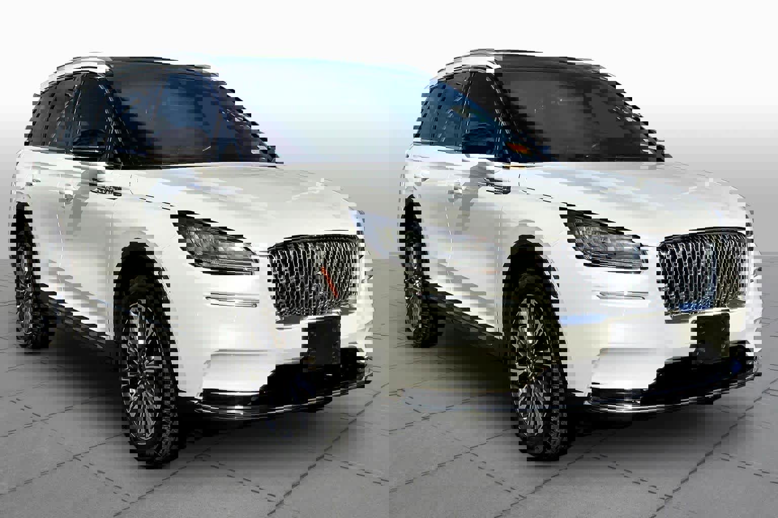 Used 2020 Lincoln Corsair Reserve image 3