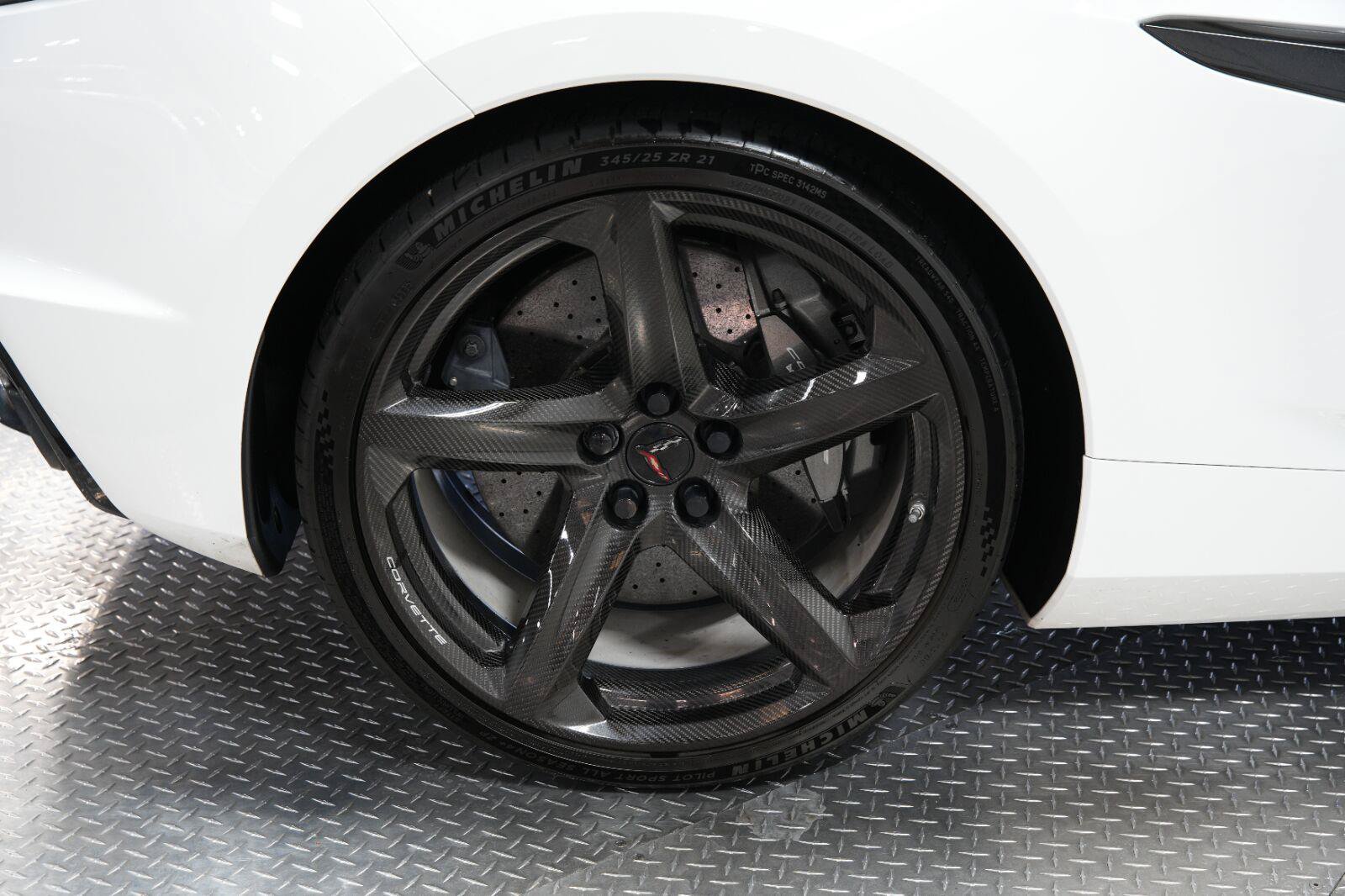 Used 2025 Chevrolet Corvette E-Ray w/ Stealth Interior Trim Package AWD/4WD image 35