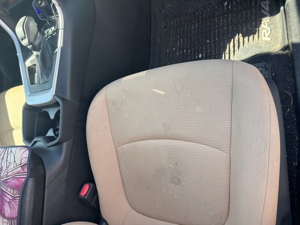 Used 2019 Toyota RAV4 LE w/ All Weather Liner Package image 17