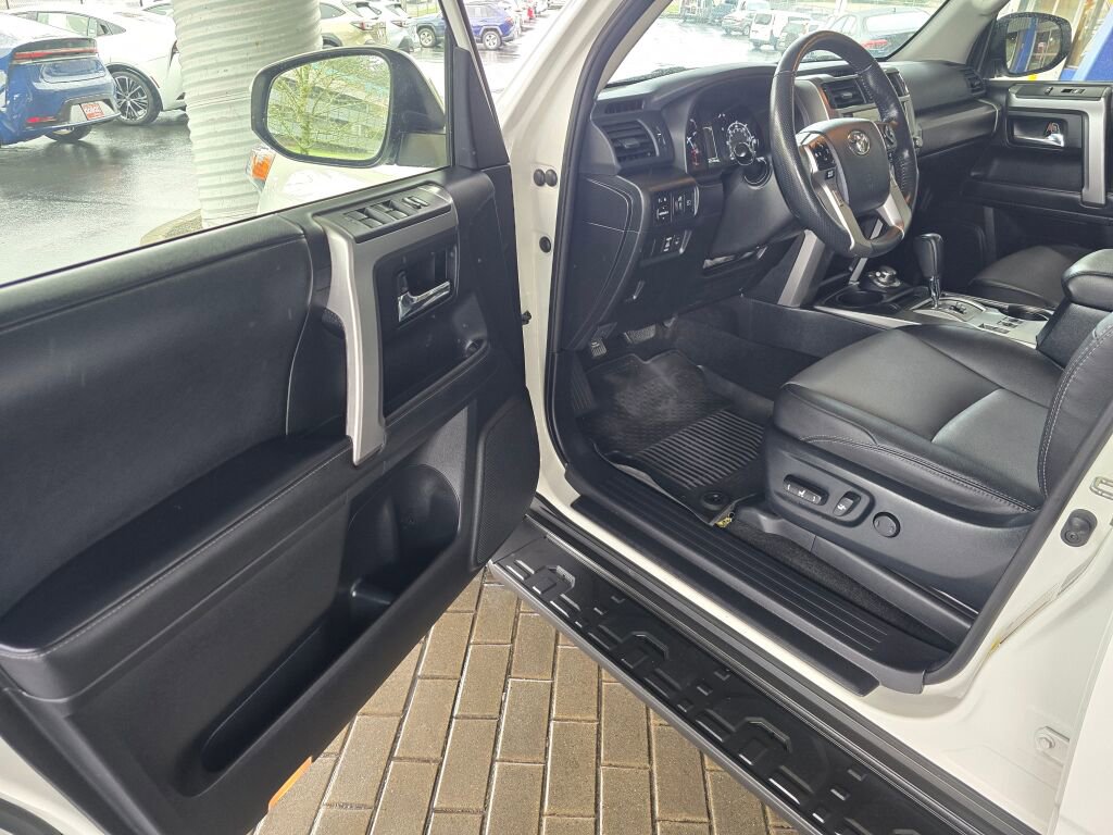 Used 2024 Toyota 4Runner SR5 Premium w/ Moonroof Package AWD/4WD image 22